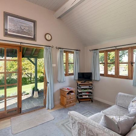 Beautiful Cottage With Stunning Views In Box Бокс Экстерьер фото
