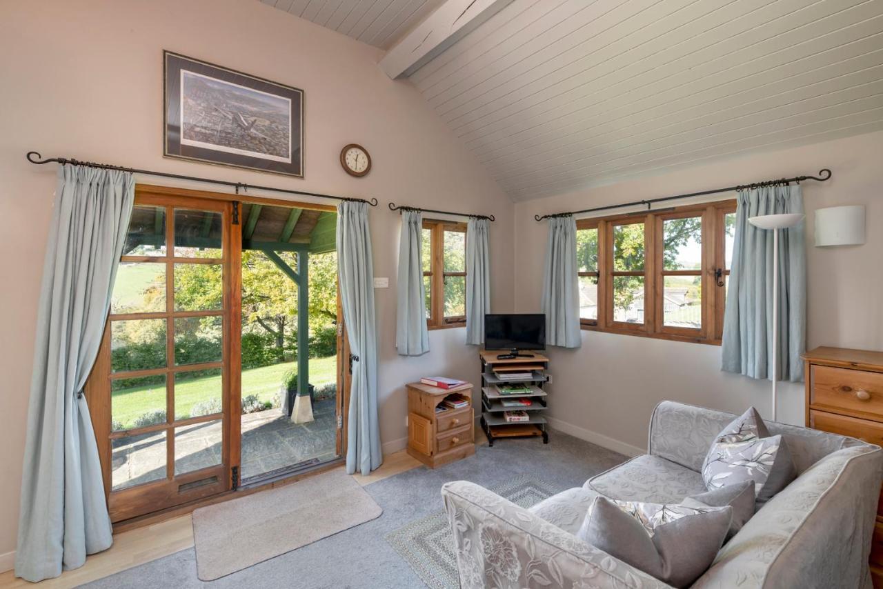 Beautiful Cottage With Stunning Views In Box Бокс Экстерьер фото